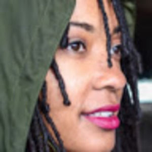 Meet your Posher, Janelle